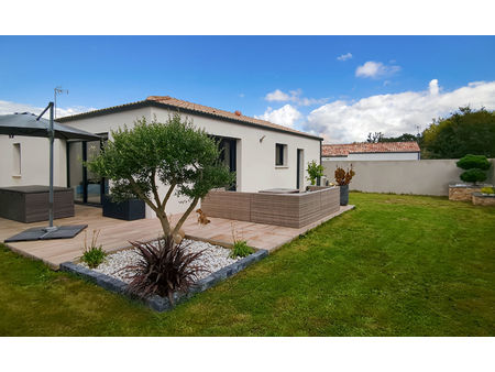 vente maison 4 pièces  89.00m²  froidfond