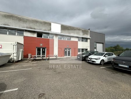 location d'entrepôt de 1 031 m² à saint-priest - 69800