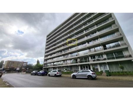 ruim appartement te deurne-zuid (+ optie garage)