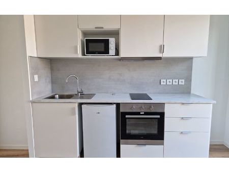 location appartement  28 m² t-2 à mazamet  390 €