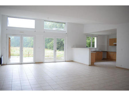 location maison à sautron (44880) : à louer / 135m² sautron