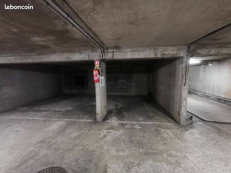 loue parking sous terrain