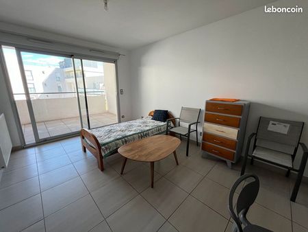 studio 1 pièce 26 m²