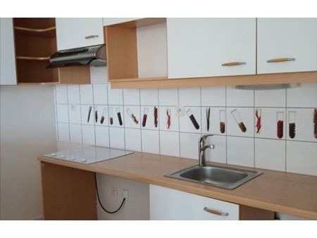 location appartement 3 pièces 56 m² riom (63200)