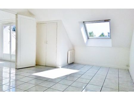 location appartement  m² t-2 à brive-la-gaillarde  445 €