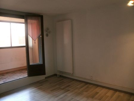 appartement t1bis proche place de gaulle cahors