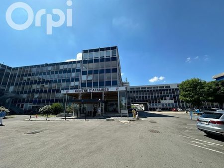 location locaux professionnels 400 m²