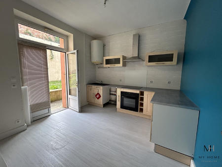 location appartement t1 à fresnay-sur-sarthe (72130) : à louer t1 / 30m² fresnay-sur-sarth