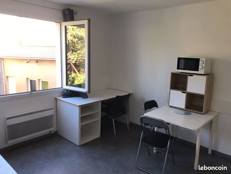 briffaut: studio étudiant meublé de 21.39m²