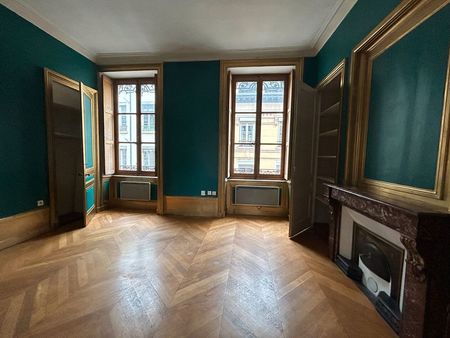 appartement 3 pièces 82 m²