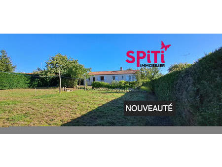 vente maison à mouchamps (85640) : à vendre / 66m² mouchamps