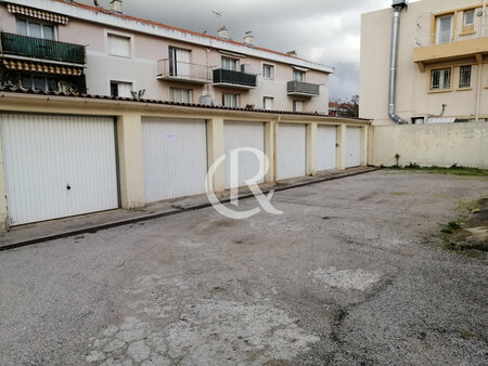 en location au pradet (83) : garage de 14m2