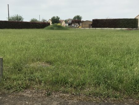 exclusivité rare terrain constructible viabilisé de 852m² à crosmières