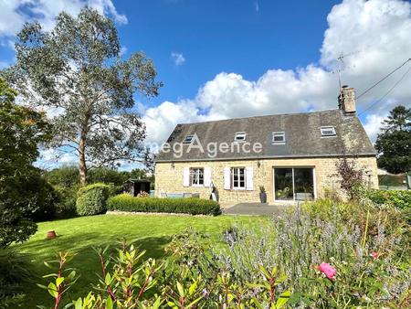 maison en pierre de 105 m² offrant une vie de plain-pied.