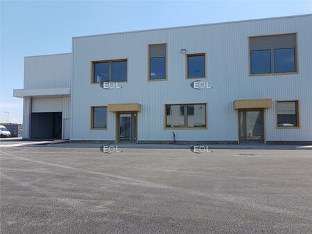 location d'entrepôt de 695 m² à saint-priest - 69800