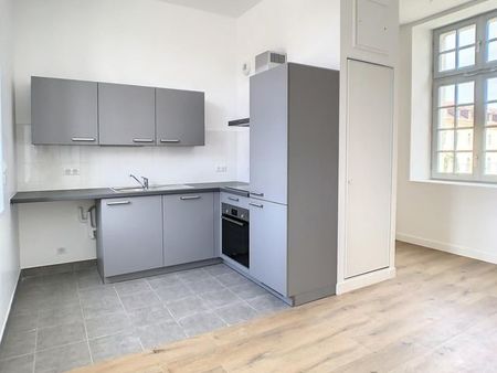 appartement f3 à louer - 3 pièces - 52 80 m2 - compiegne - 60 - picardie