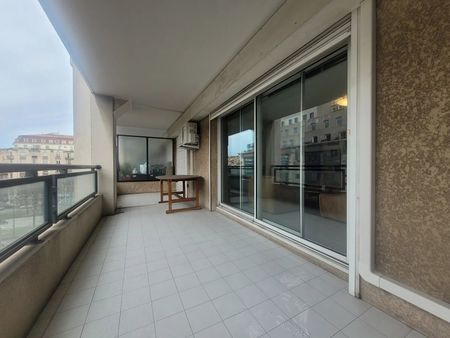 vente appartement 3 pièces 105m2 marseille 8eme (13008) - 475000 € - surface privée