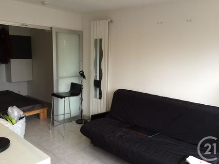 location appartement 1 pièces 25m2 montpellier (34090) - 559 € - surface privée