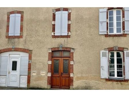 vente immeuble 213 m² plaisance (32160)