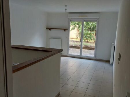 location f2  49m²