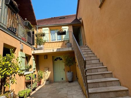 ancien corps de ferme vue seine de 190m2