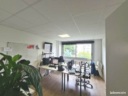 bureaux 60 m²