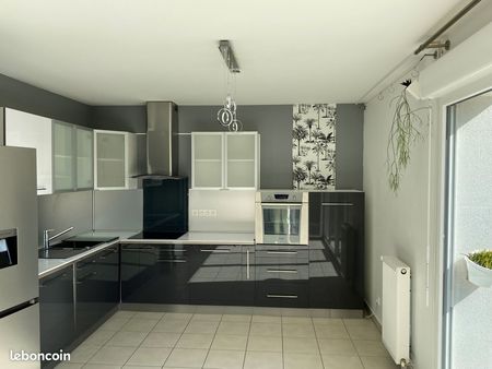 appartement t4 avec balcon et local à vélos dans résidence fermée