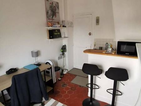 studio 1 pièce 14 m²