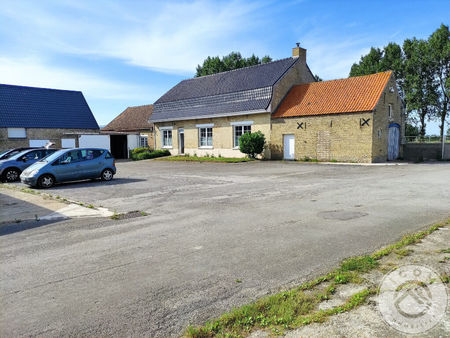 maison t4 de 180 m2 avec dépendances et centre équestre