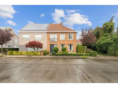 huis te koop in sint-andries met 2 slaapkamers