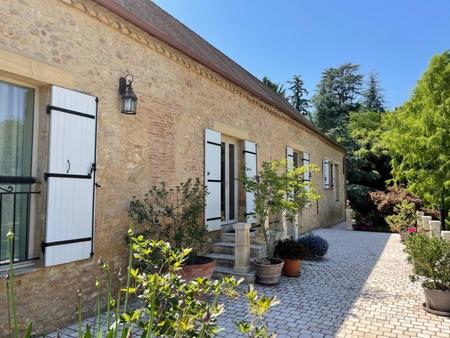 joli moulin du xixème siècle entièrement restauré avec une grange  un étang et un jardin