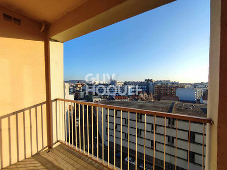 appartement avec 4 chambres  balcon et stationnement