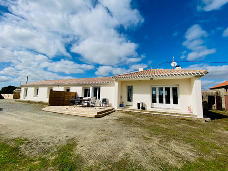 vente maison à soullans (85300) : à vendre / 153m² soullans