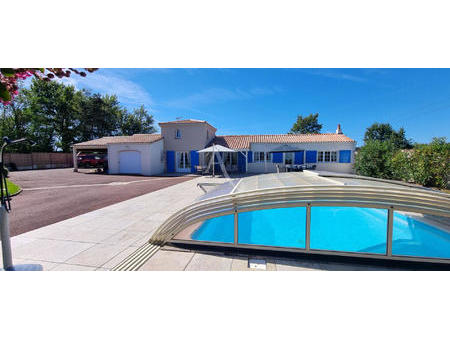 vente maison piscine à coëx (85220) : à vendre piscine / 127m² coëx