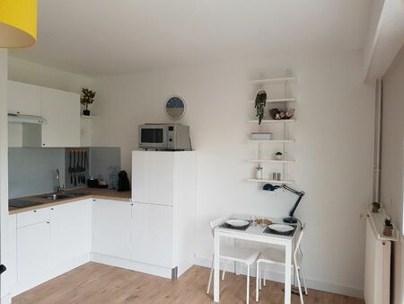 studio meublé 31m² rue saint lazare