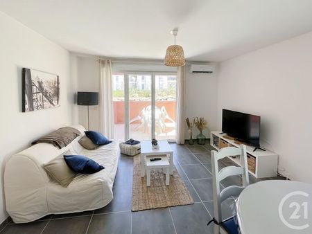 appartement t2 à vendre - 2 pièces - 42 89 m2 - sanary sur mer - 83 - provence-alpes-cote-