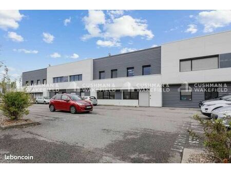 local industriel 395 m²