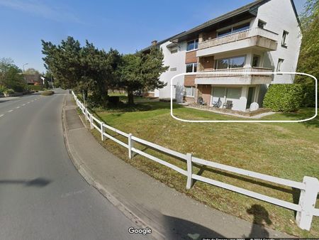 appartement (rdch) 3 ch. avec terrasse et garage.