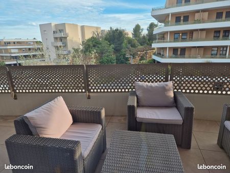 appartement t2 avec superbe terrasse