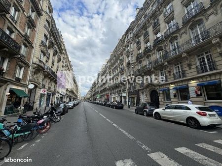 commerce beauté/coiffure 70 m²