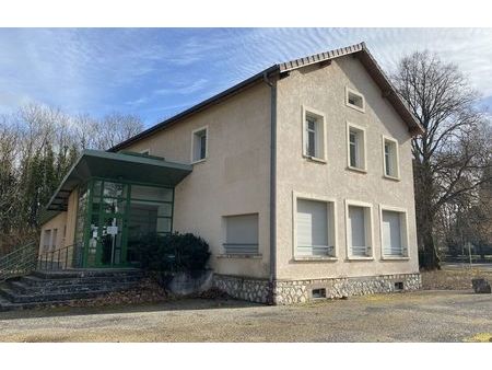 vente immeuble 380 m² tavaux (39500)