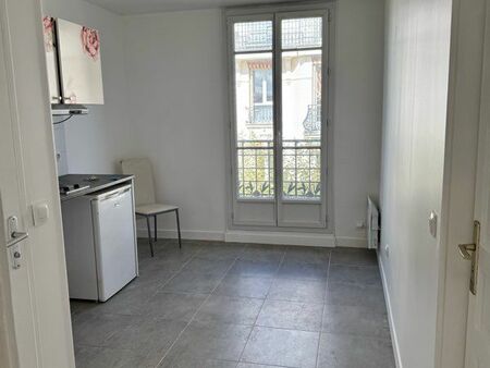 appartement meublé 2pieces - entièrement rénové  équipé et meublé - disponible pour octobr