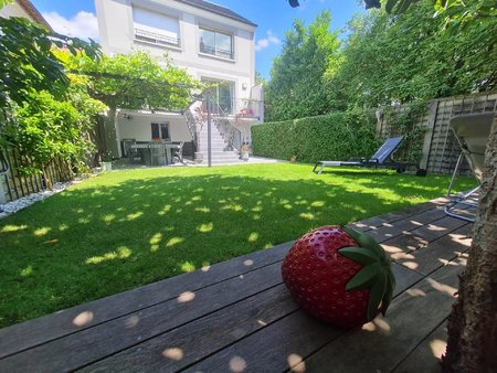 extrêmement rare. maison récente au calme avec jardin  terrasse et balcon