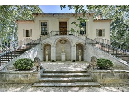 maison de luxe à vendre dans le quartier granettes-jauberte-sainte anne