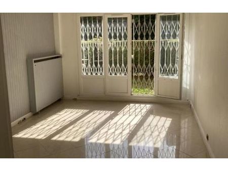 location appartement 2 pièces 56 m² villemomble (93250)