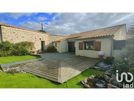 vente maison piscine au poiré-sur-vie (85170) : à vendre piscine / 158m² le poiré-sur-vie