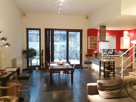 centre ville : appartement 3 chambres avec terrasse 30 m²