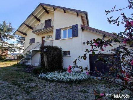 retour à la vente: grande maison avec 2 logements à lentilly