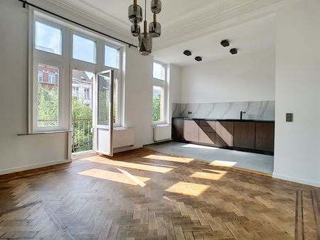 gare du midi - superbe appartement 1 chambre de 70m²