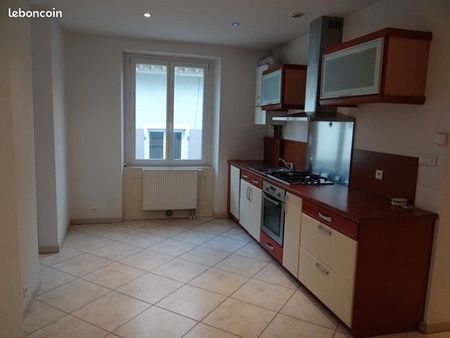 appartement 2 pièces 64 m²